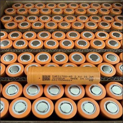 21700 Lithium-Batterie, 3,7 V, Kapazität 5000 mAh, runde Form, starkes Licht für Taschenlampe, Power-Akku für Elektrowerkzeuge